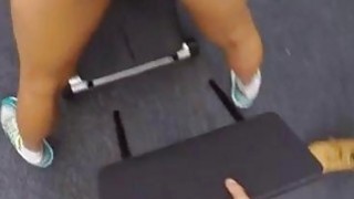 年轻嫩妹子，无套啪啪做爱日常性生活，舌吻抠逼站立撸管